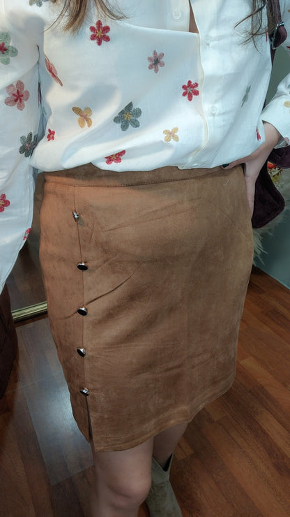 Jupe suédine camel boutons noir