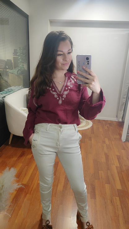Blouse bordeaux en gaze avec broderie